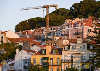 Lisboa avaliará compra de imóveis do Governo com potencial de habitação