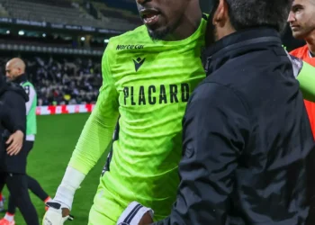 As reações de Luís Freire e João Mendes após insultos racistas a Varela