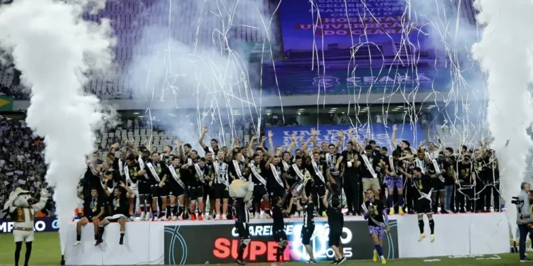 Ceará é campeão do Campeonato Cearense após empate contra o Fortaleza