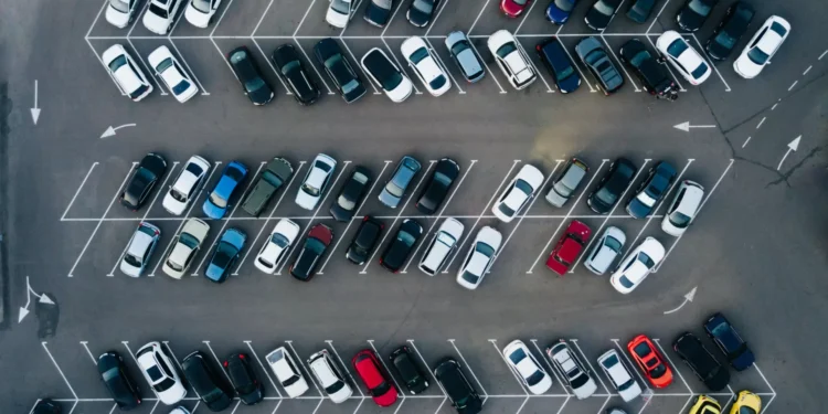 Mercado automóvel recua 1,1% no primeiro trimestre em Portugal