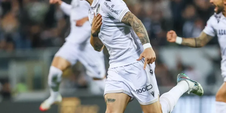 Vitória SC mantém o sonho europeu às custas do Santa Clara