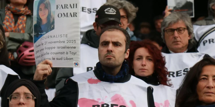 Jornalistas protestam em França contra a hecatombe dos seus pares em Gaza