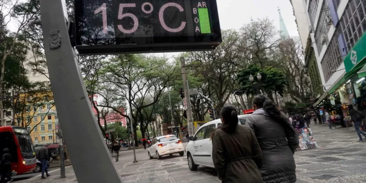 Tire o casaco do armário: Brasil se prepara para frio intenso