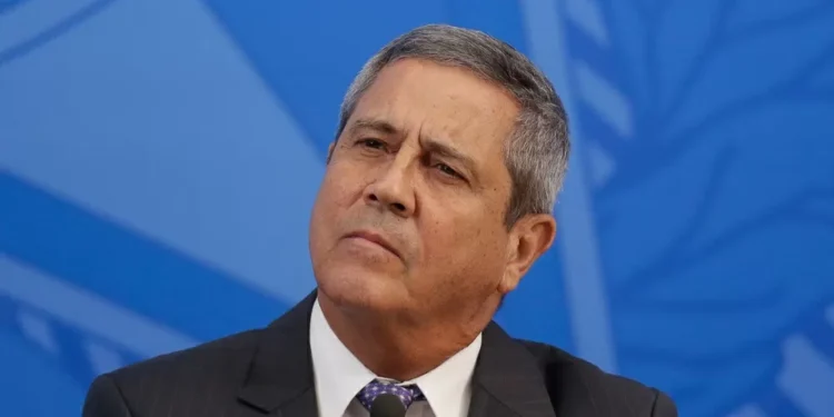 Defesa de Braga Netto usa vídeos exibidos por Moraes para recorrer de decisão que o tornou réu