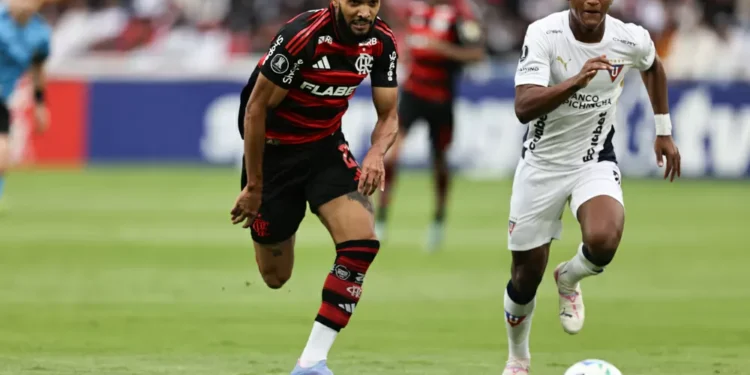 Flamengo esbarra na altitude e fica no empate com a LDU em Quito