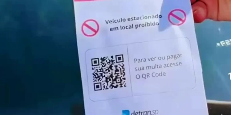 Multa com QR Code. O bilhete que confundiu o Brasil