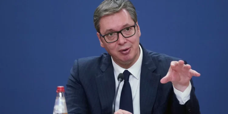 Presidente sérvio exige “ordem” após meses de protestos anti-corrupção