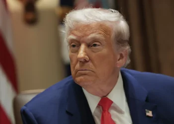 Trump assina decreto que alivia tarifas para peças de automóveis