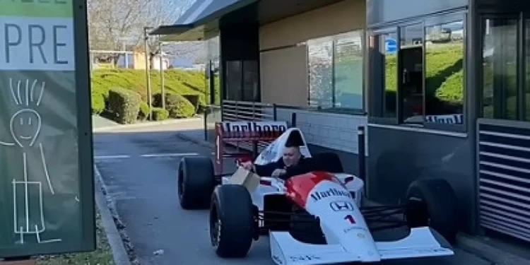 Um Fórmula 1 no McDonald’s? É melhor olhar de novo