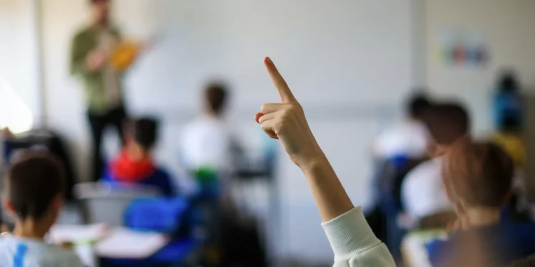 Duplicaram escolas públicas com média negativa
