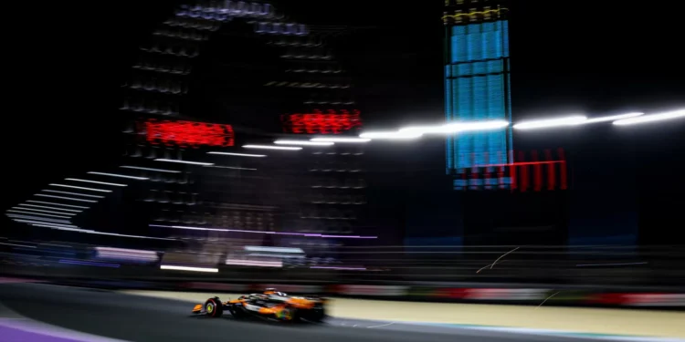 Oscar Piastri vence GP da Arábia Saudita e sobe à liderança na Fórmula 1