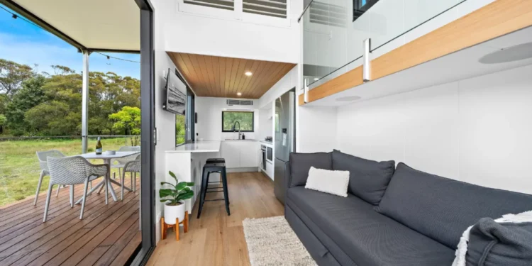 Esta casa tem apenas 9 metros, mas pode abrigar uma família completa