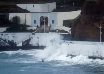 Açores a ‘amarelo’ até 3.ª-feira por chuva, vento e agitação marítima