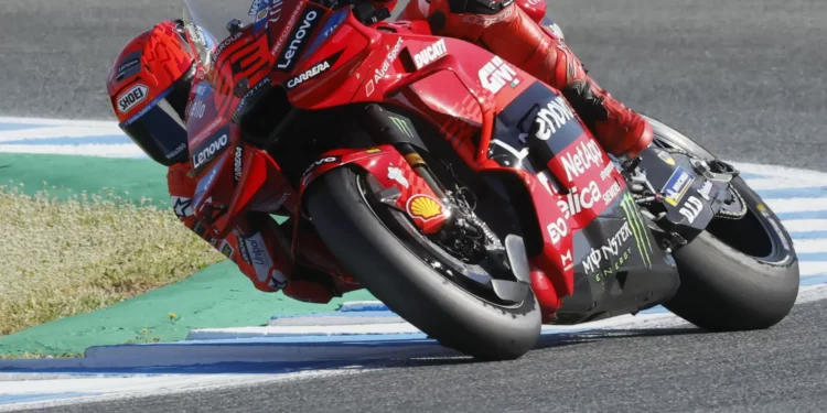 Marc Márquez vence em Jerez e mantém o pleno nas corridas sprint