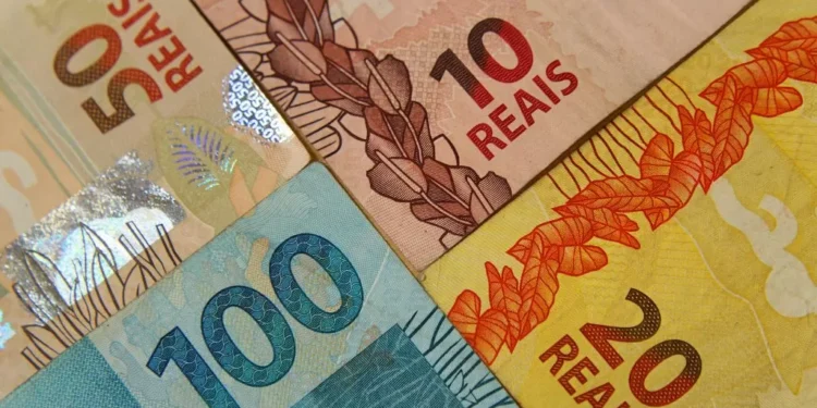 PLDO fixa meta fiscal de superávit 0,25% do PIB para 2026, com banda de 0,25 pp