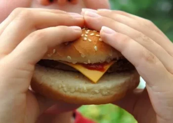 Concorrentes? Hamburguerias do Rio se unem para driblar a inflação