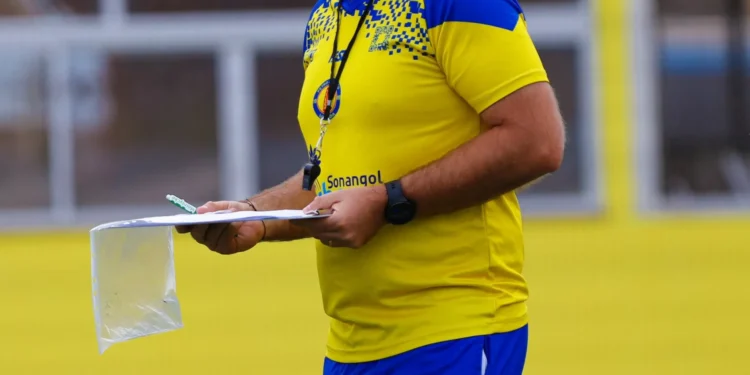 Petro de Luanda, de Ricardo Chéu, vence e reforça liderança do Girabola