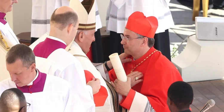 “Muito doloroso”. Américo Aguiar junto ao corpo do Papa para se despedir