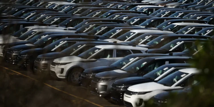 Jaguar Land Rover suspende exportações do Reino Unido para os EUA