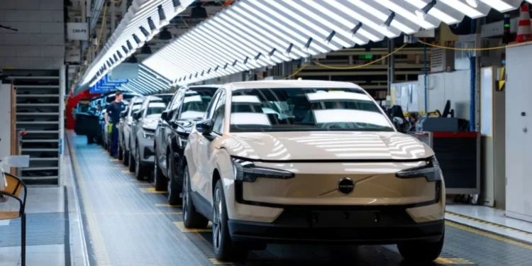 Procura pelo Volvo EX30 leva a início de produção na Bélgica