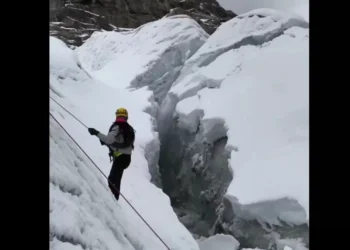 “Subam”. Glaciar quebra e exercício de resgate torna-se real (o vídeo)
