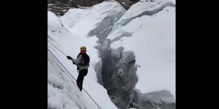 “Subam”. Glaciar quebra e exercício de resgate torna-se real (o vídeo)