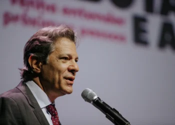 Haddad defende acordo UE-Mercosul na França como chave contra protecionismo e para transição verde do Brasil
