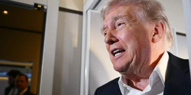 Líder chinês e vietnamita discutiram formas de “prejudicar” EUA