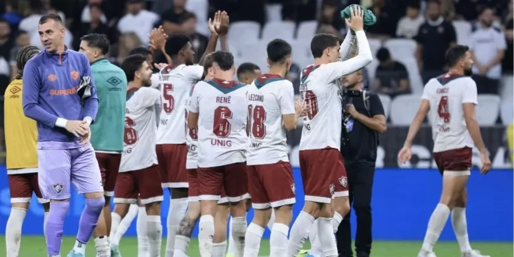 Fluminense derrota Corinthians por 2 a 0 e consolida boa fase no Brasileiro