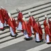 Às vésperas de conclave, cardeais buscam um novo papa ‘unificador’