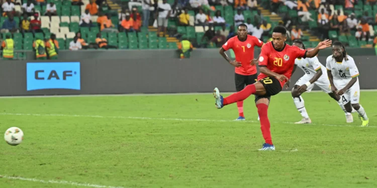 Uns atrás dos outros. Novo jogador do Sporting dispensado da seleção