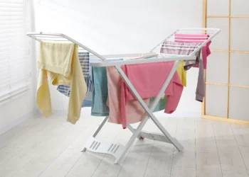 Técnica holandesa revolucionária: como secar roupas no frio sem eletrodomésticos