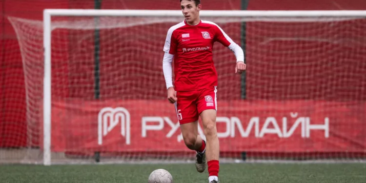 Compatriota de Trubin a caminho do Seixal para testes no Benfica
