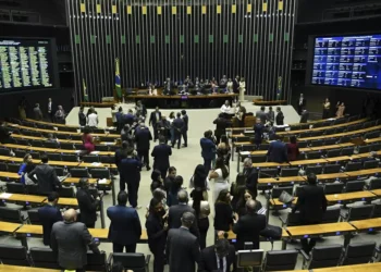 Senado aprova projeto que simplifica licenciamento ambiental