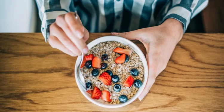 Comece o dia com estes alimentos e reduza os níveis de colesterol