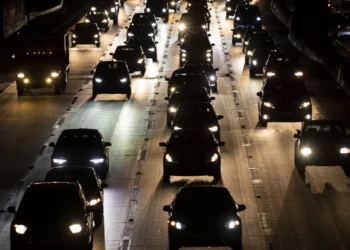 Setor automóvel com maior flexibilidade para reduzir emissões poluentes