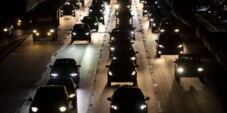 Setor automóvel com maior flexibilidade para reduzir emissões poluentes