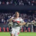 Arboleda e Pablo Maia devem reforçar São Paulo contra o Alianza Lima