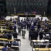 Câmara dos Deputados aprova reajuste para servidores públicos com impacto financeiro de R$ 17,9 bilhões
