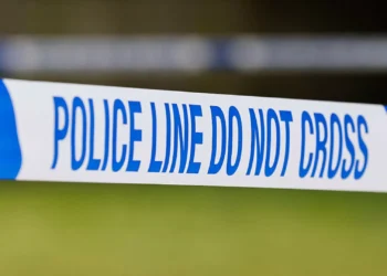 Escola britânica evacuada após aluno levar granada para aula