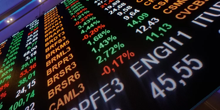 Apesar do petróleo, dólar avança e Ibovespa atinge novo recorde histórico