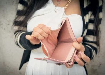 A turma do aqui e agora: por que a geração Z não quer saber de poupar dinheiro