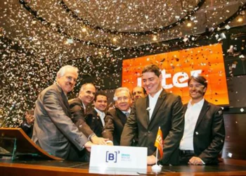 Estrangeiros miram no Brasil e entrada de capital leva bolsa a recorde