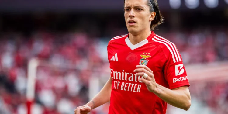 Benfica faz ultimato ao Real Madrid por Carreras: “Ou cláusula, ou nada”