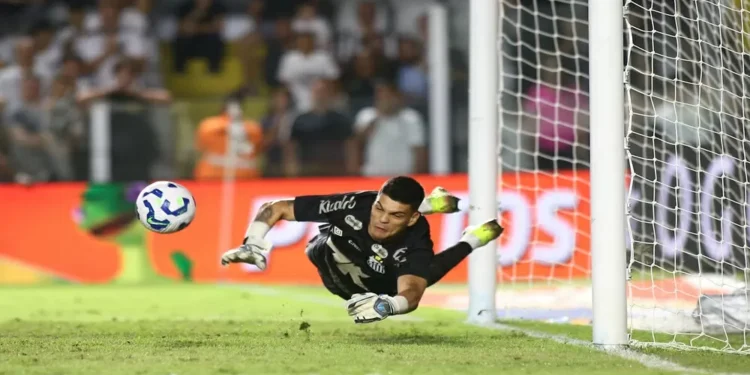 Brazão defende pênalti nos acréscimos e Santos empata com CRB na estreia de Cléber Xavier