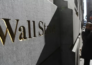 Wall Street fecha sessão a procurar livrar-se das tensões com o orçamento