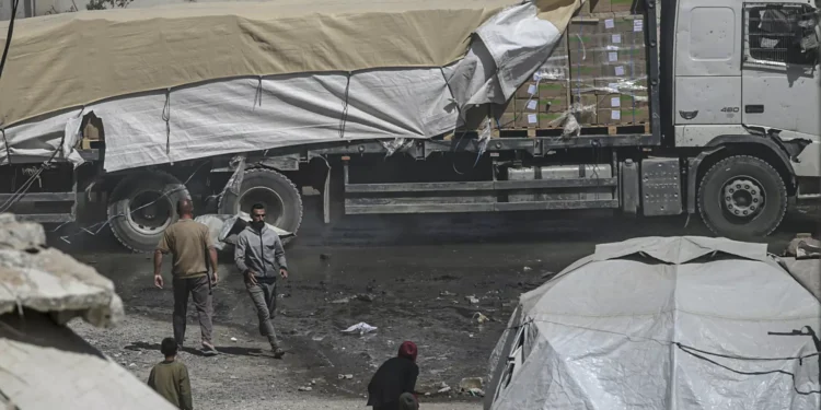 Demite-se líder de fundação humanitária para Gaza apoiada por EUA