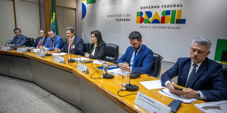 Por que elevar a arrecadação via IOF obrigará o governo a gastar mais em 2026