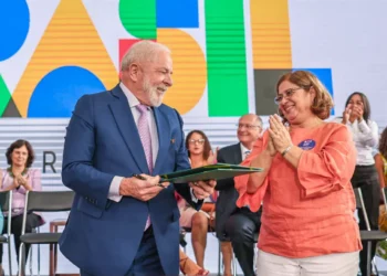 Após demissão, Cida Gonçalves nega insatisfação de Lula com sua gestão no Ministério das Mulheres