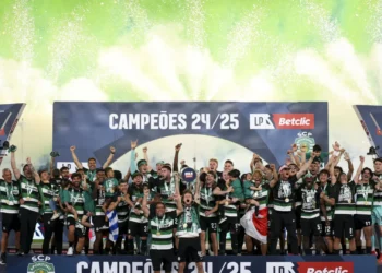 Sporting recebido na CM de Lisboa após conquista do bicampeonato